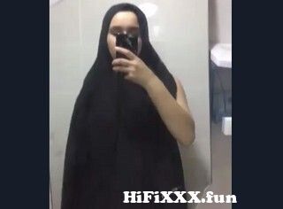 Arab cutie displays her bra buddies